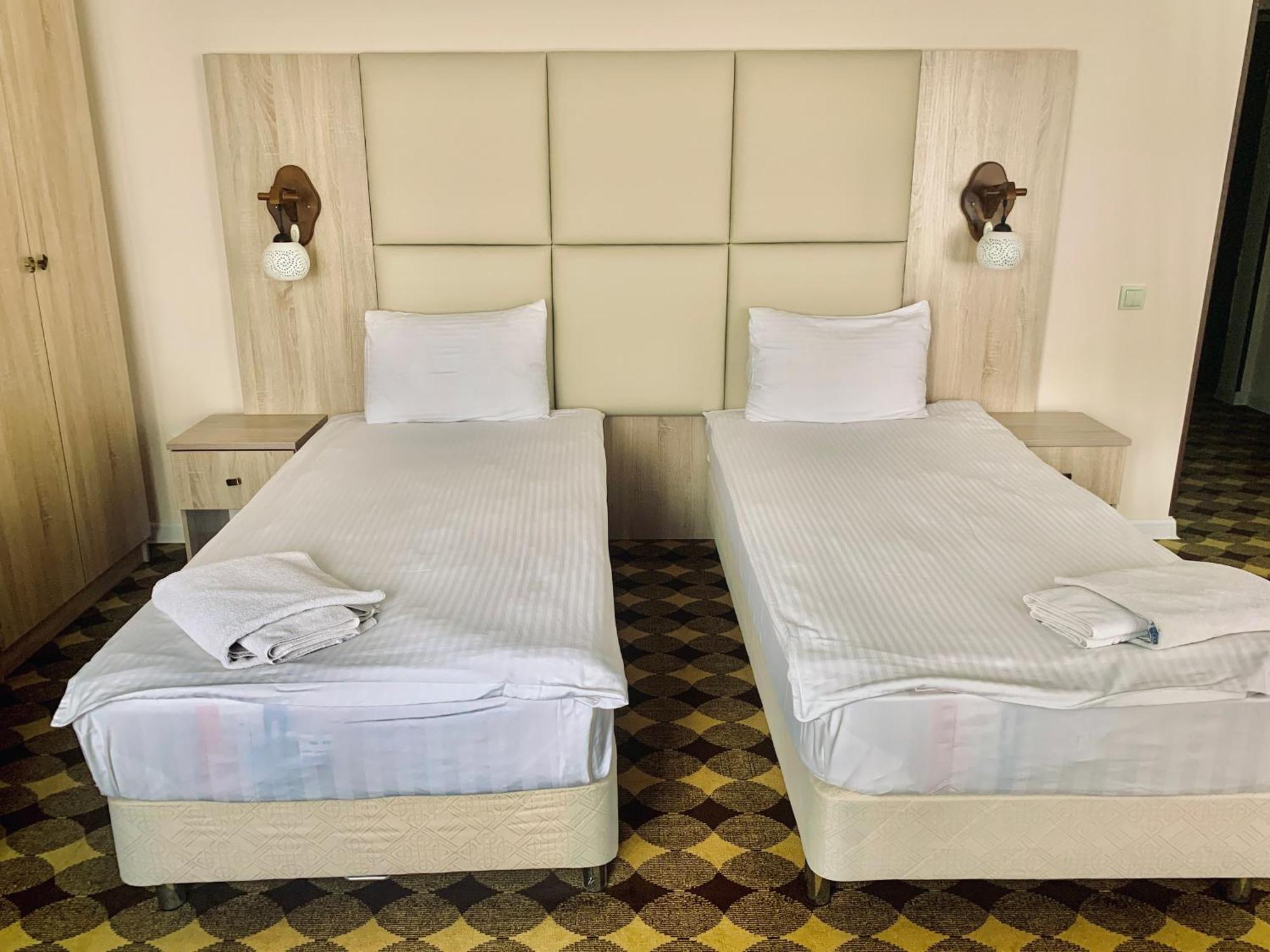 Dostyq Kokshetau Hotel Luaran gambar